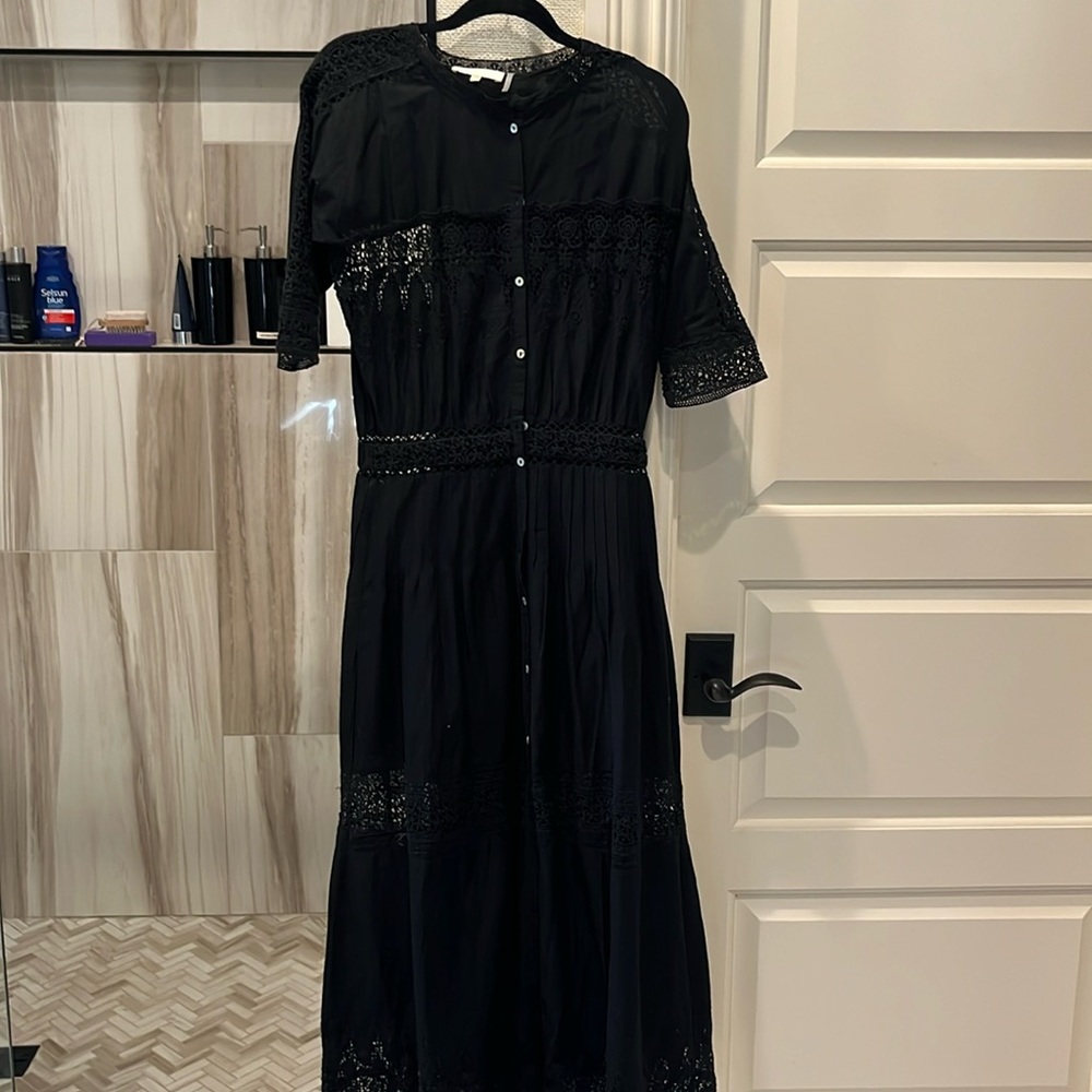 Beth midi dress. Size medium.